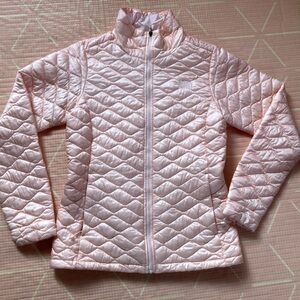 North Face Thermball eco jacket size S pink great condition